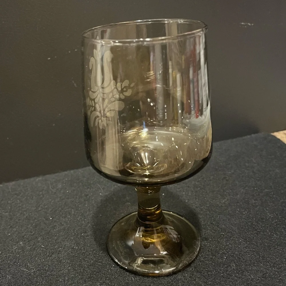 Vintage Pfaltzgraff Village Brown Etched Goblet Glass